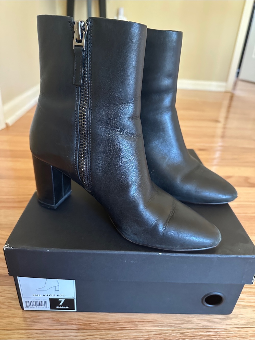 Banana Tall Leather Ankle Booties With Zippets - Picture 12 of 12